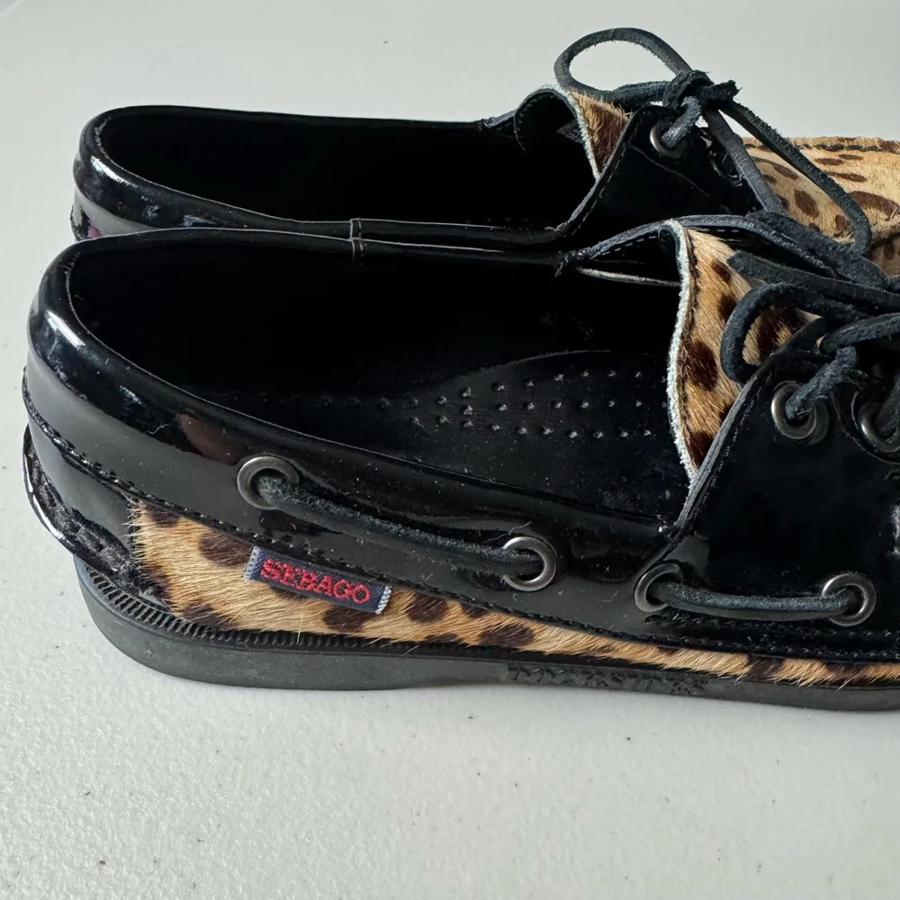 Sebago Docksides Boat Shoes Size 7 Brown Leopard Print Black